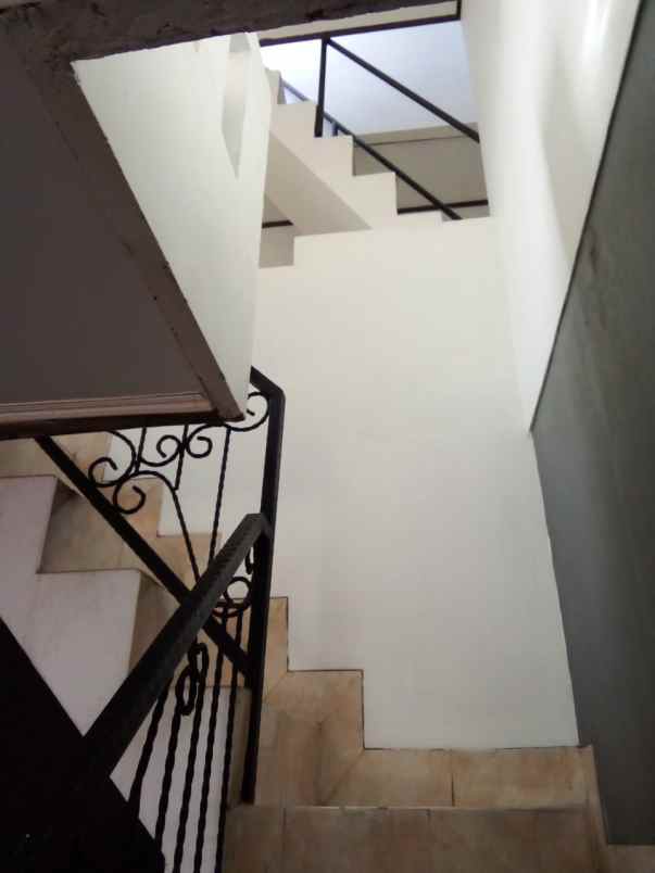 dijual ruko gudang kantor gandul