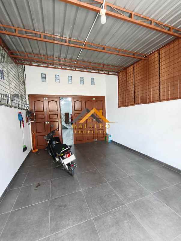 dijual ruko gudang kantor jalan karantina medan