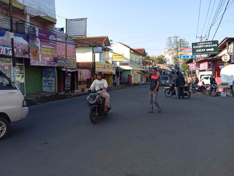 dijual ruko gudang kantor jalan raya kamojang