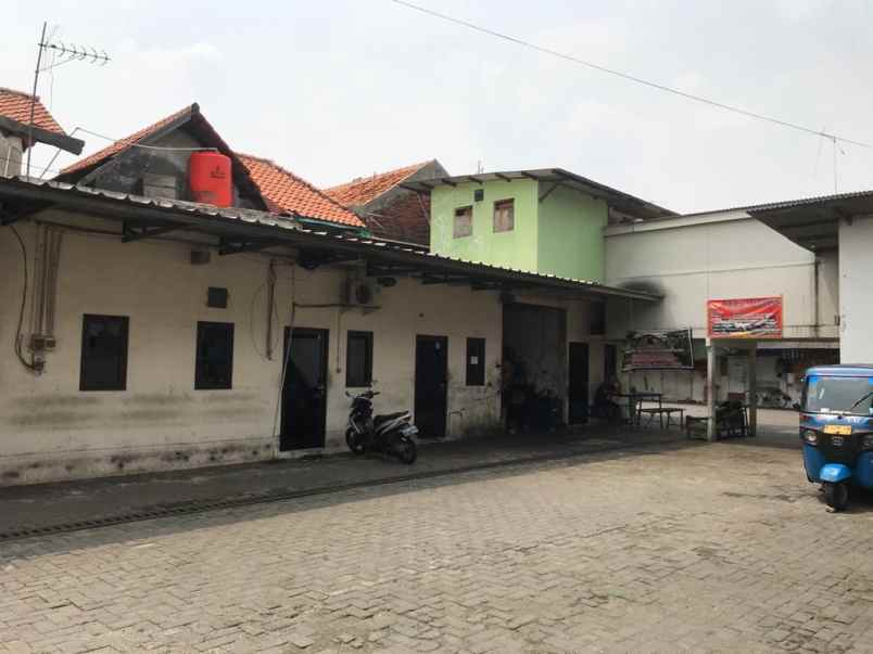 dijual ruko gudang kantor jalan utan panjang kec