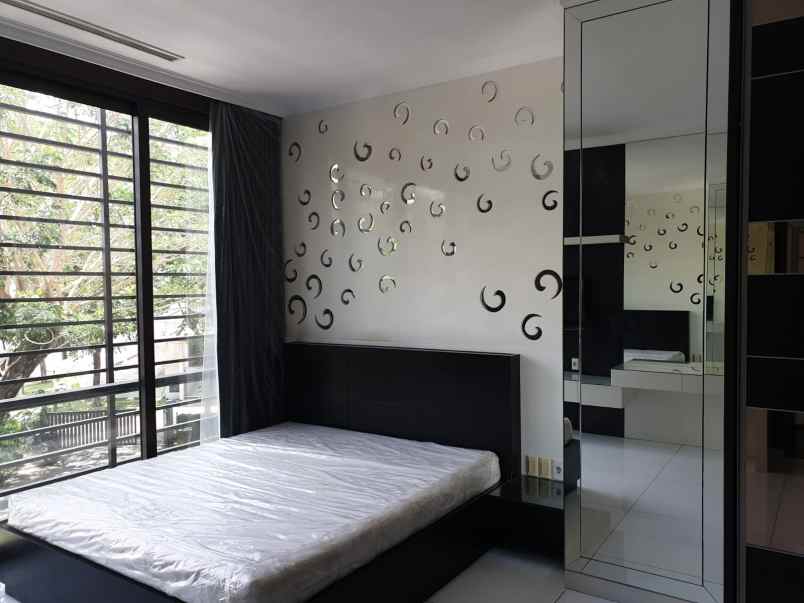 dijual ruko gudang kantor jl bouelavard famili utara