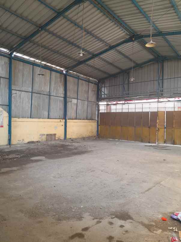 dijual ruko gudang kantor jl pahlawan revolusi aren
