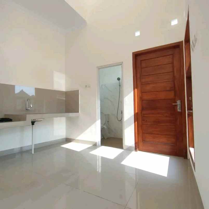 dijual rumah 1 km ke alun alun