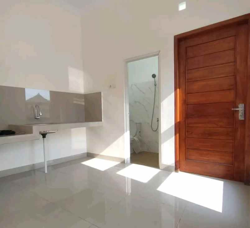 dijual rumah 1 km ke alun alun