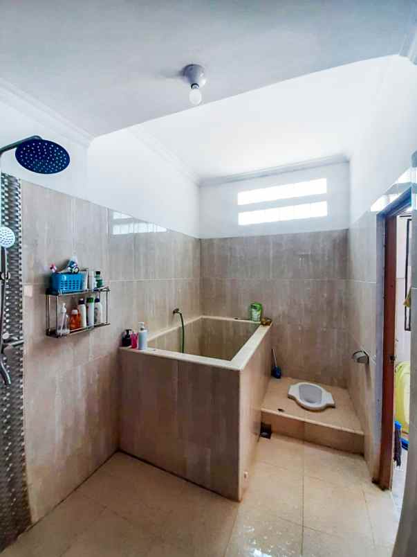 dijual rumah 2 lantai di bukit baru palembang