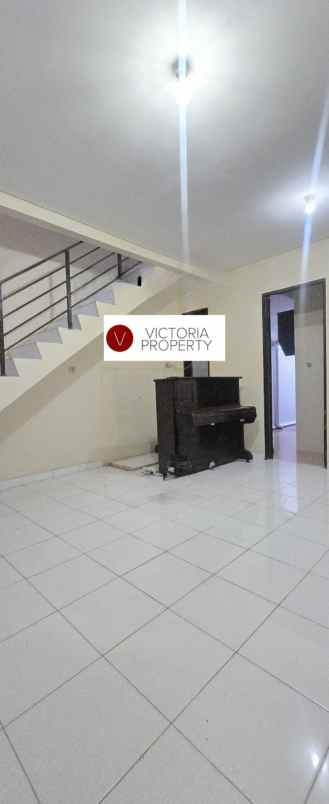 dijual rumah 2 lantai di citra gran cibubur