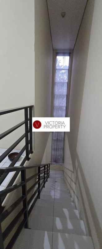 dijual rumah 2 lantai di citra gran cibubur