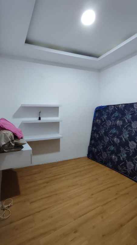 dijual rumah 2 lantai di perumahan mangliawan malang