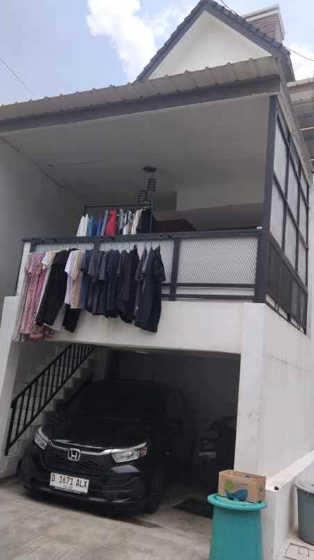 dijual rumah 2 lantai termurah dekat ke kota bandung
