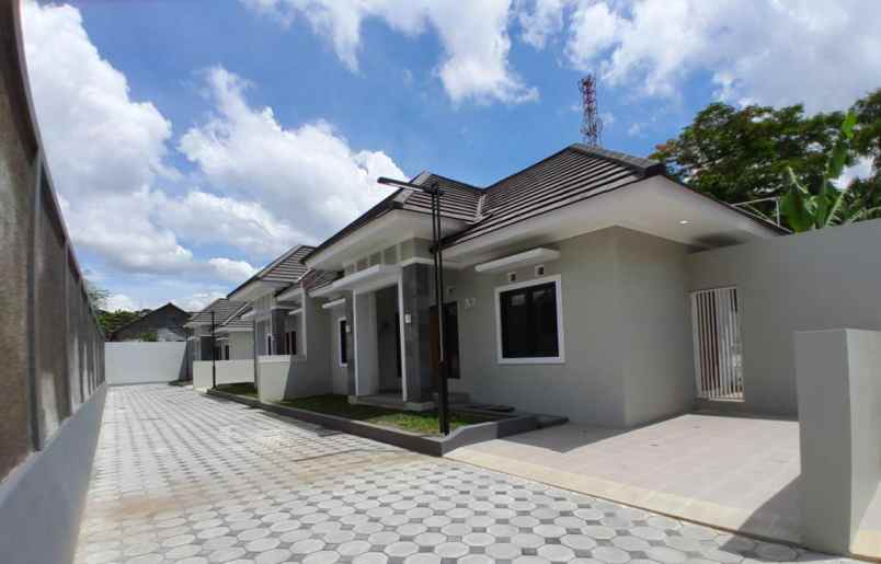 dijual rumah 300 meter jl jogja solo