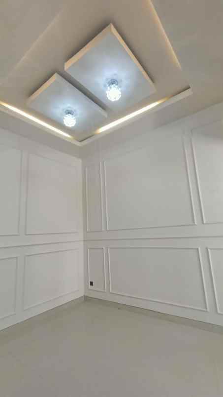 dijual rumah a yani