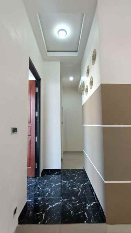 dijual rumah a yani