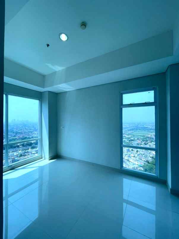 dijual rumah apartemen puri mansion