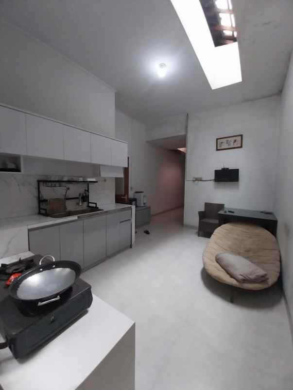 dijual rumah arcamanik endah