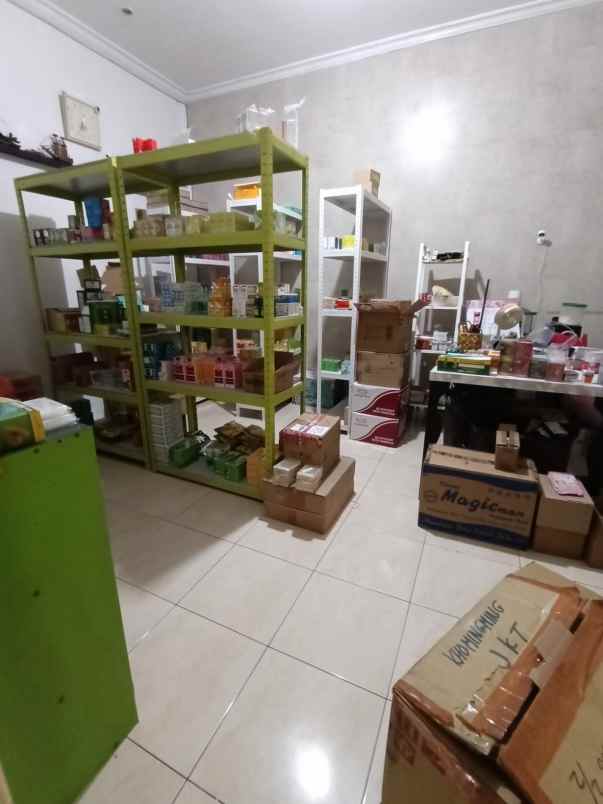 dijual rumah babatan pantai