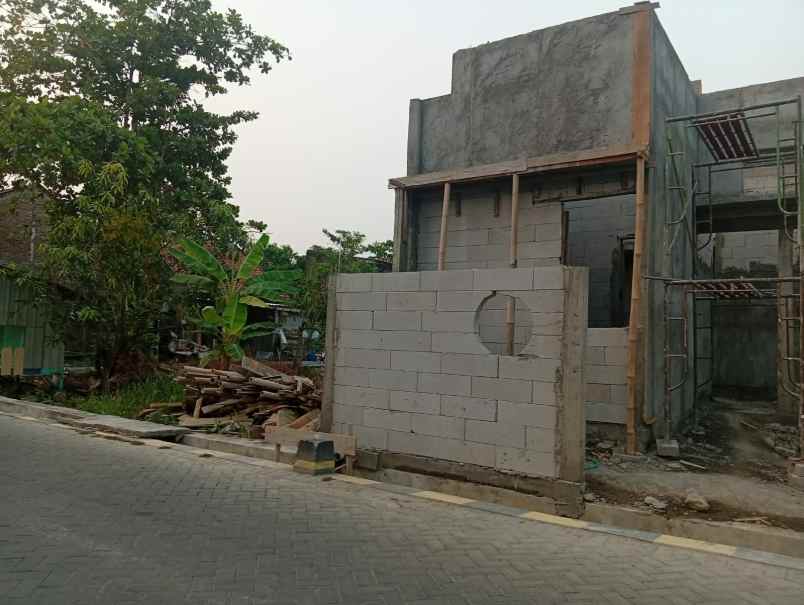 dijual rumah bangetayu
