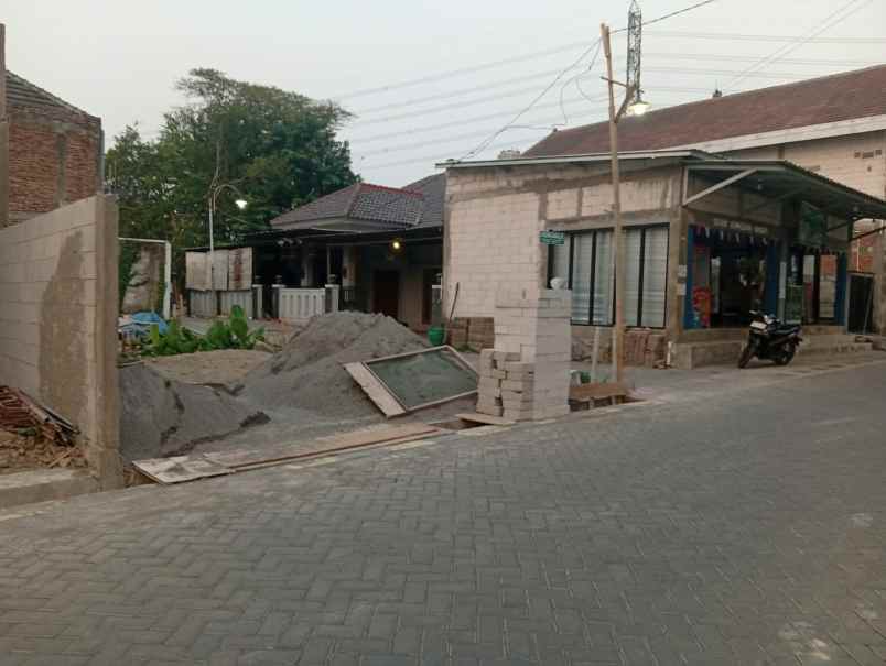 dijual rumah bangetayu