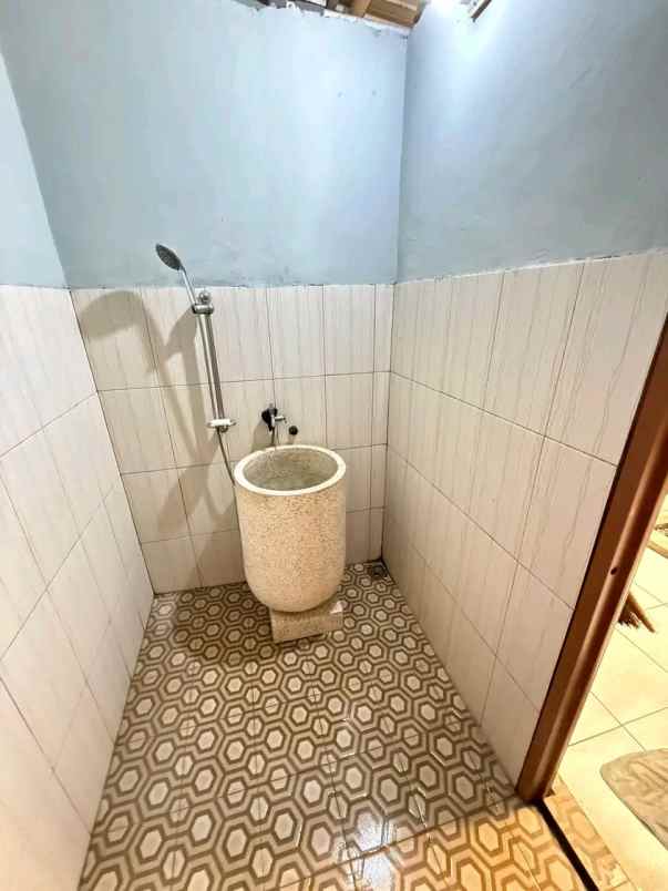 dijual rumah banguny