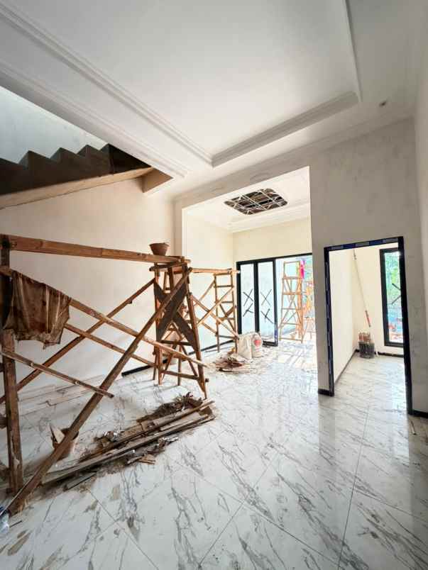 dijual rumah baru modern minimalis lokasi sawojajar