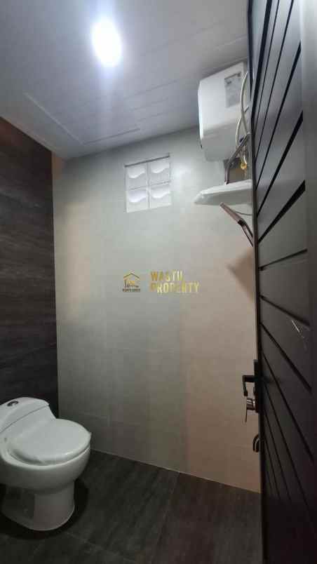 dijual rumah baturetno