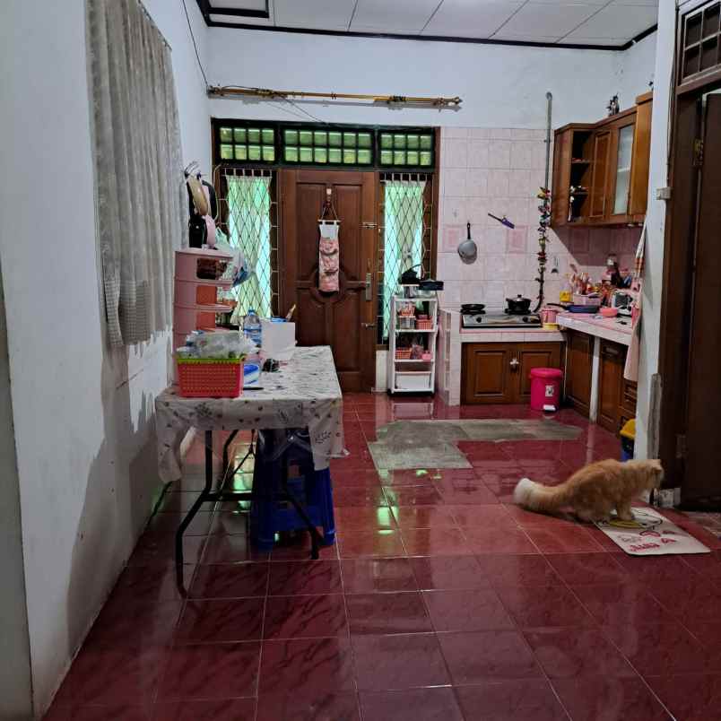 dijual rumah beji