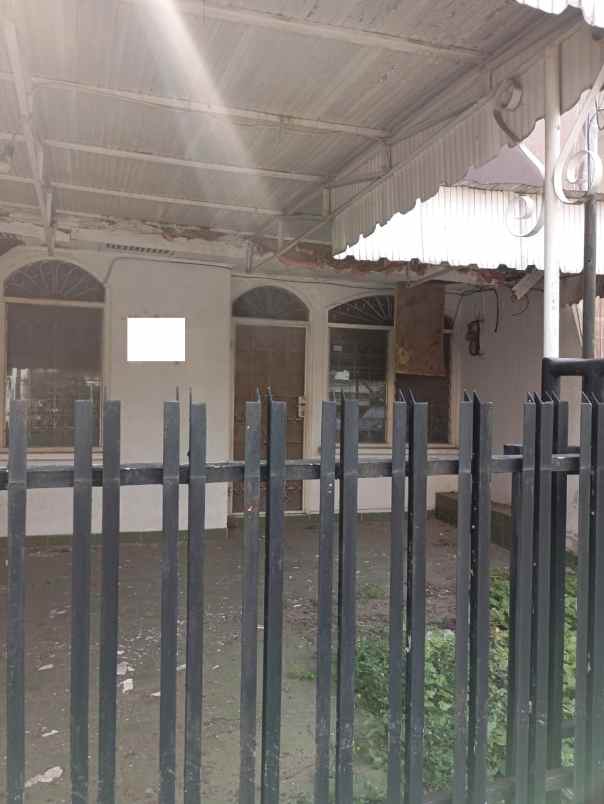 dijual rumah belakang mall kelapa