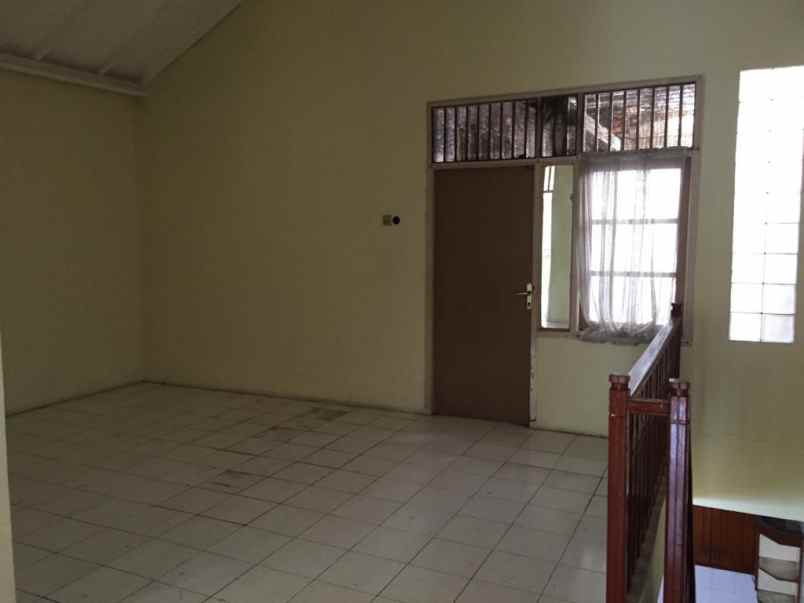 dijual rumah bintaro sektor 4