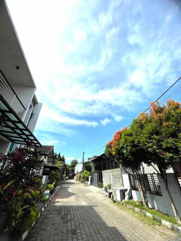 dijual rumah buahbatu