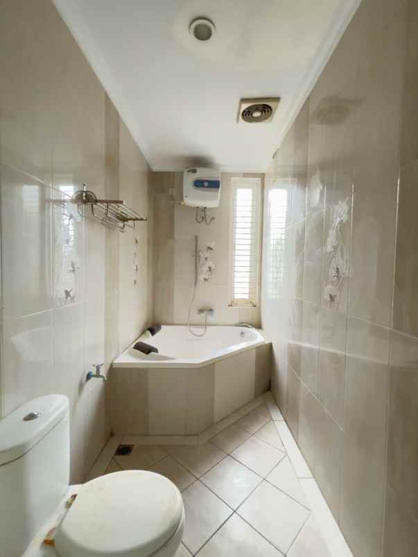 dijual rumah bukit golf riverside cibubur