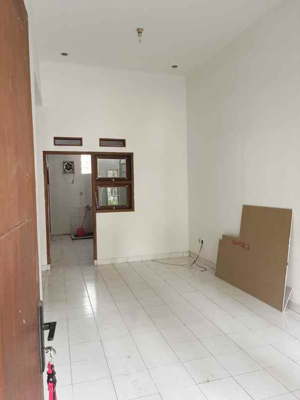 dijual rumah bumi panyawangan