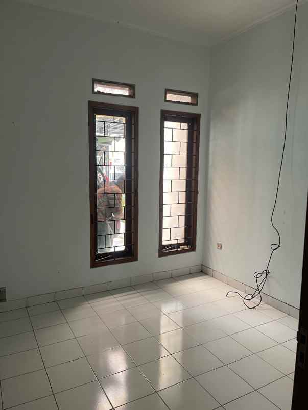 dijual rumah bumi panyawangan
