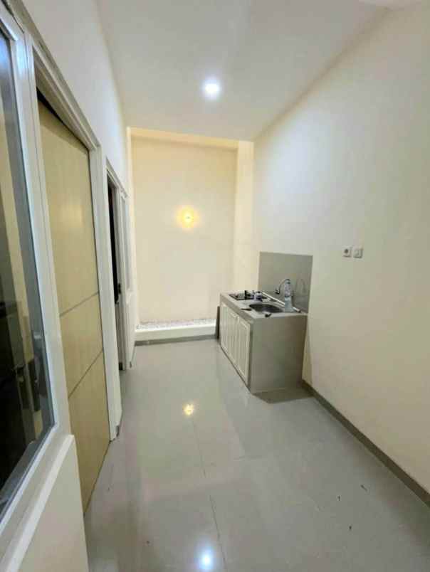 dijual rumah candi mendut suhat kota