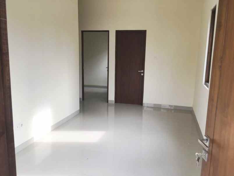 dijual rumah ciganitri