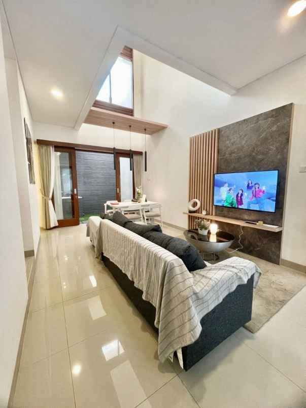 dijual rumah ciganjur