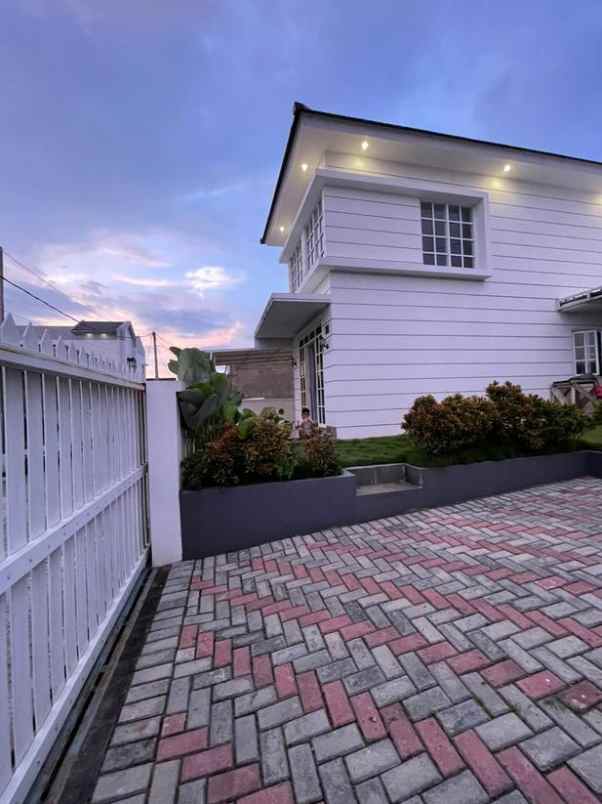 dijual rumah cihanjuang cimahi bandung