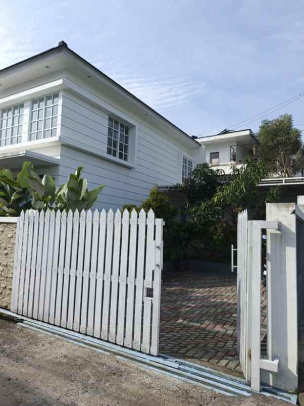 dijual rumah cihanjuang cimahi bandung