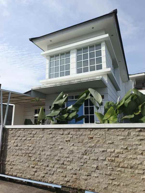 dijual rumah cihanjuang cimahi bandung