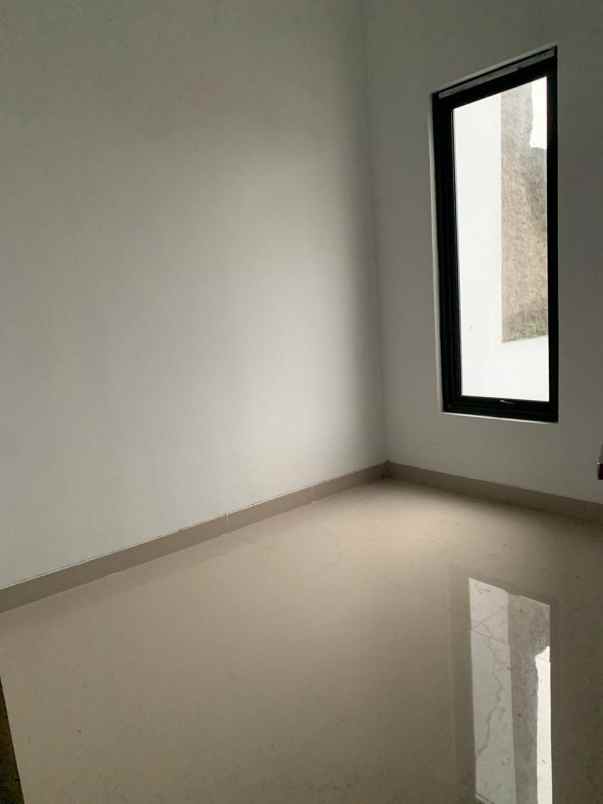 dijual rumah cikadut