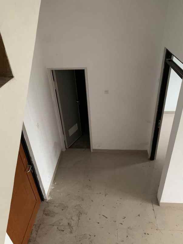 dijual rumah cikadut