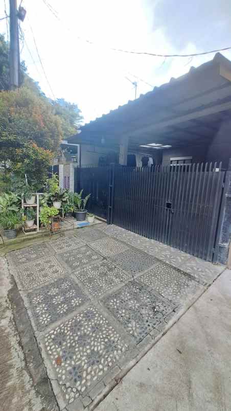 dijual rumah cikas galaxy bekasi selatan