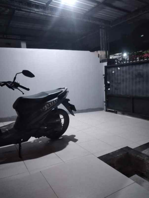 dijual rumah cikas galaxy bekasi selatan