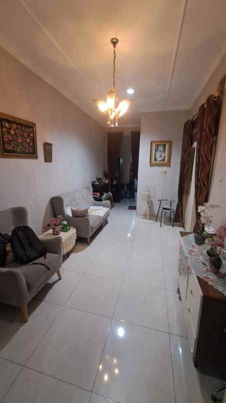 dijual rumah cikas galaxy bekasi selatan