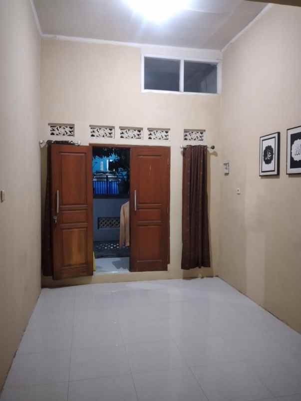 dijual rumah cikas galaxy bekasi selatan