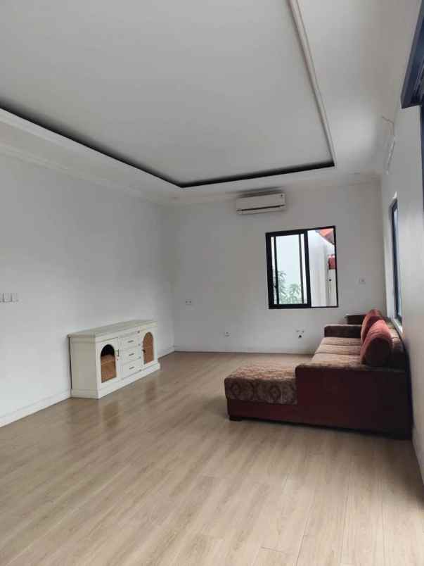 dijual rumah cilandak barat