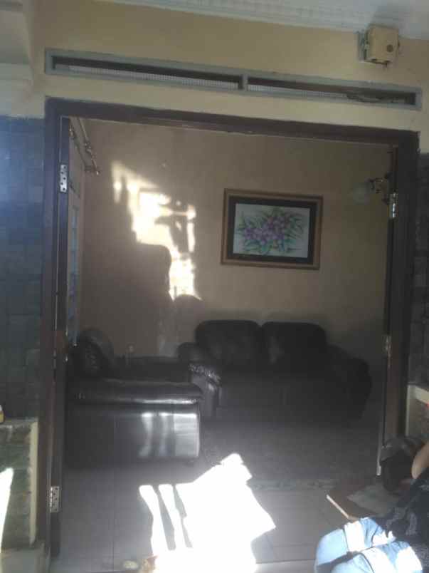 dijual rumah cipageran asri