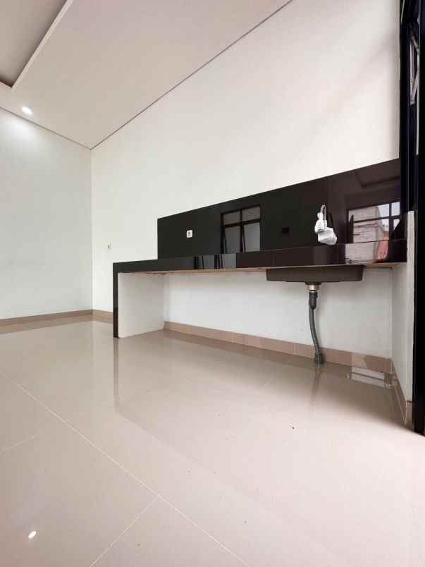 dijual rumah cipayung