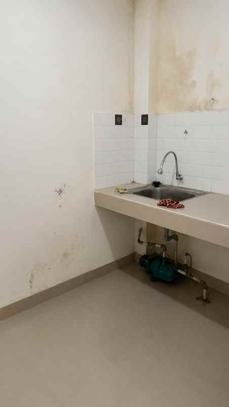 dijual rumah cipayung depok