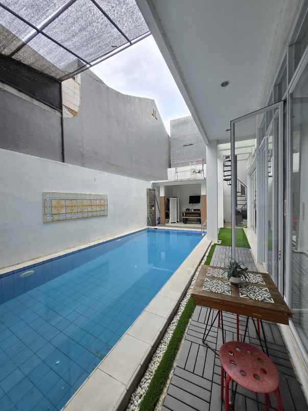 dijual rumah cipinang kebembem