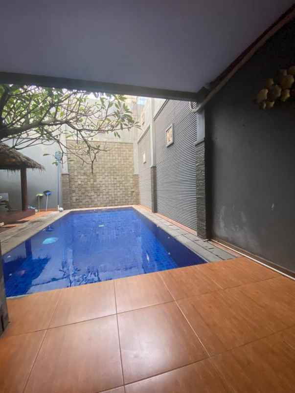 dijual rumah ciputat