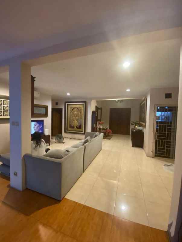 dijual rumah ciputat